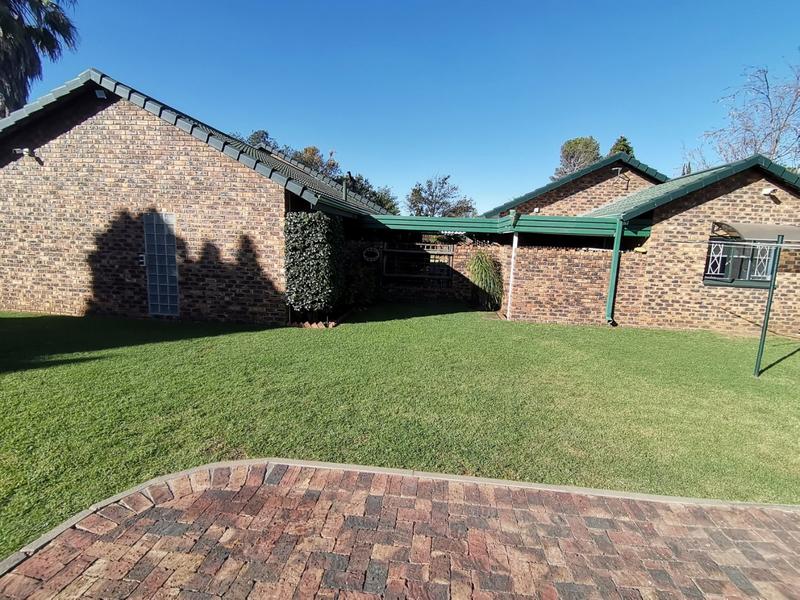 4 Bedroom Property for Sale in Vaalpark Free State